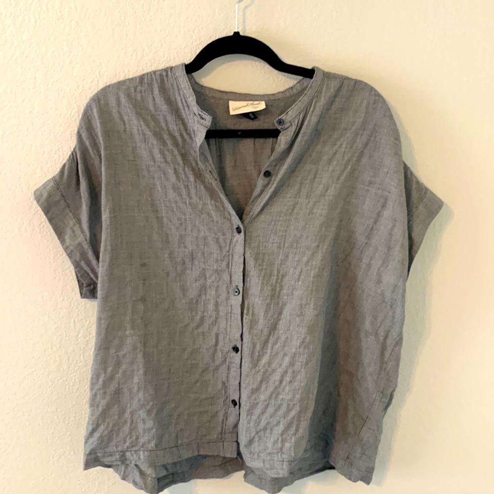 Casual Black and White top